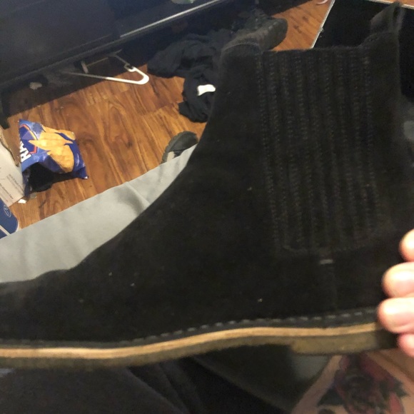 Saint Laurent Nino Crepe Sole Suede Chelsea Boot - Picture 7 of 8